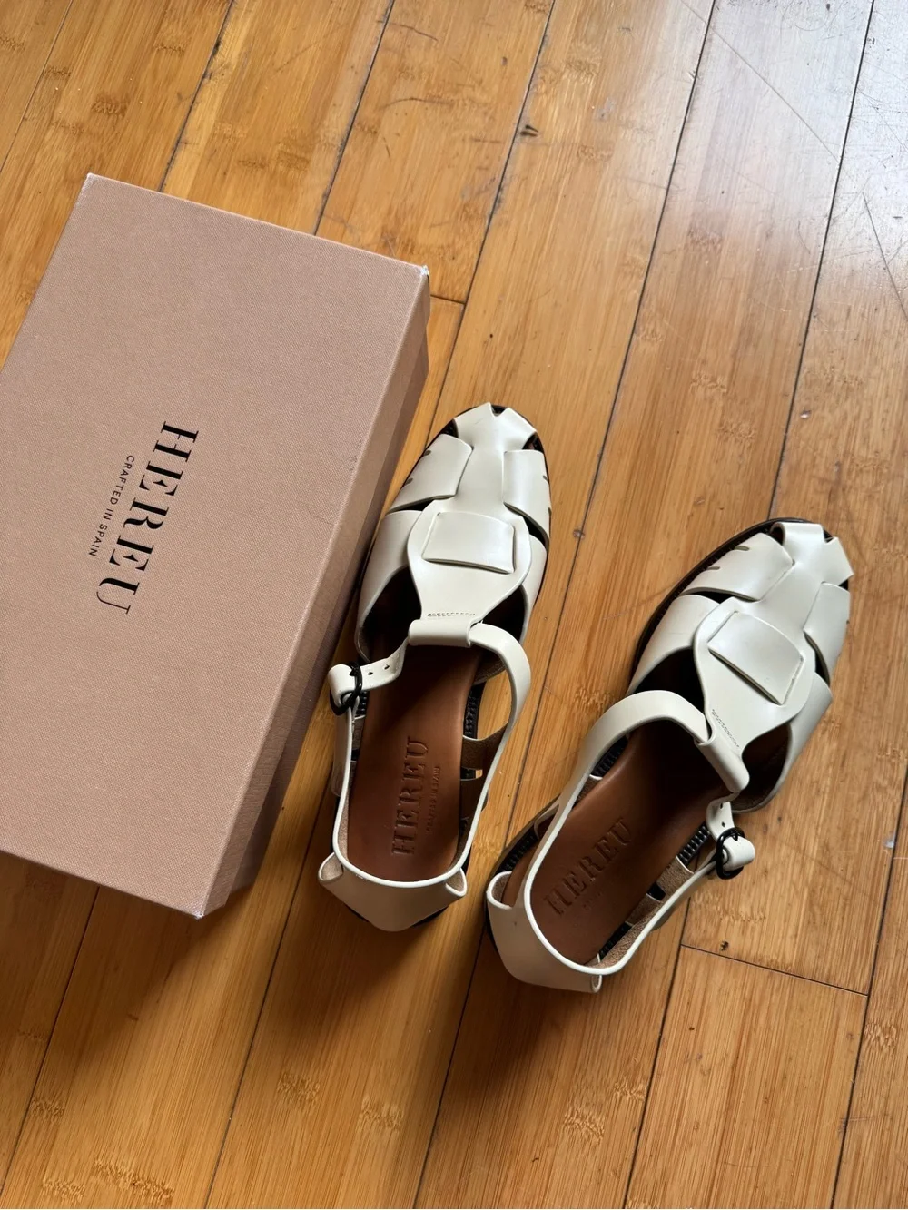 Hereu Pesca cage fisherman sandals beige
